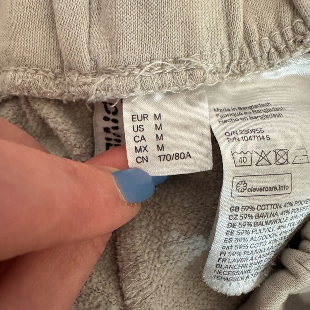 H&M Basic Light Gray Sweatpants - image 4